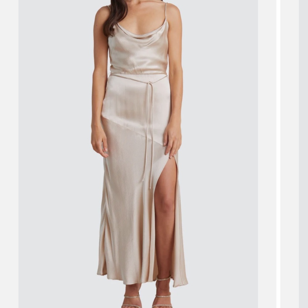 Bec + bridge new, with tags ,never worn U.S. size 8 moon dance midi dress.